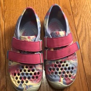 Plae shoes. Little girl size 12.